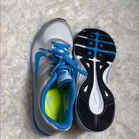 Nike Gray and Blue Running Shoes - Picture 5 of 6